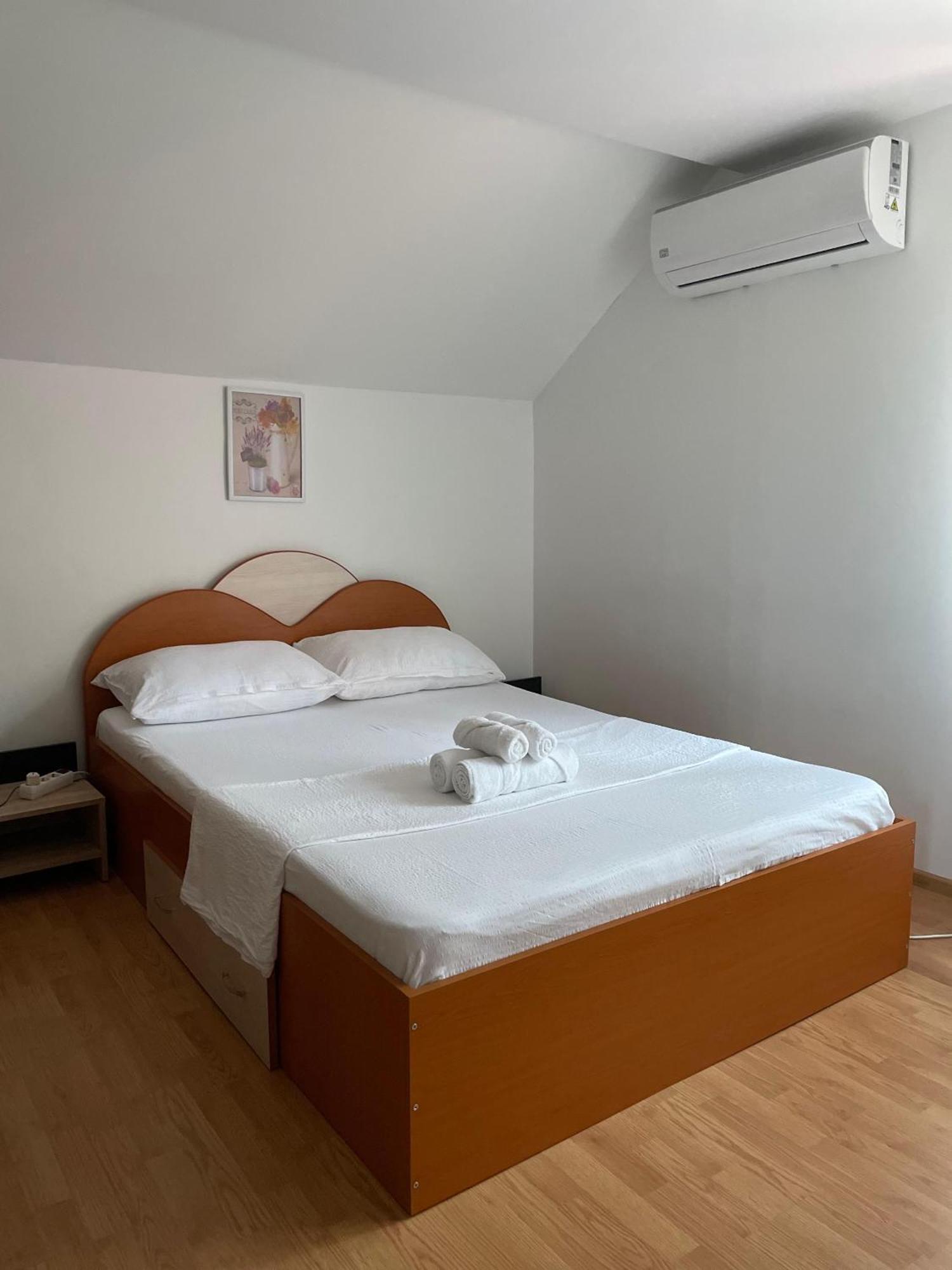Casa Melania Villa Ieşelniţa Buitenkant foto